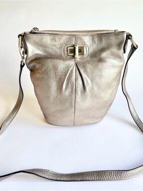 B. Makowsky Silver Gold Genuine Leather Shoulder Crossbody Bag.